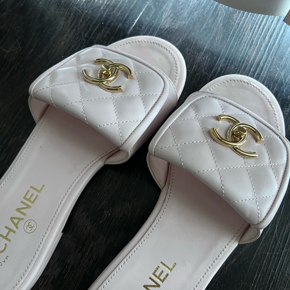 Chanel pink sandals - Picture 5 of 5